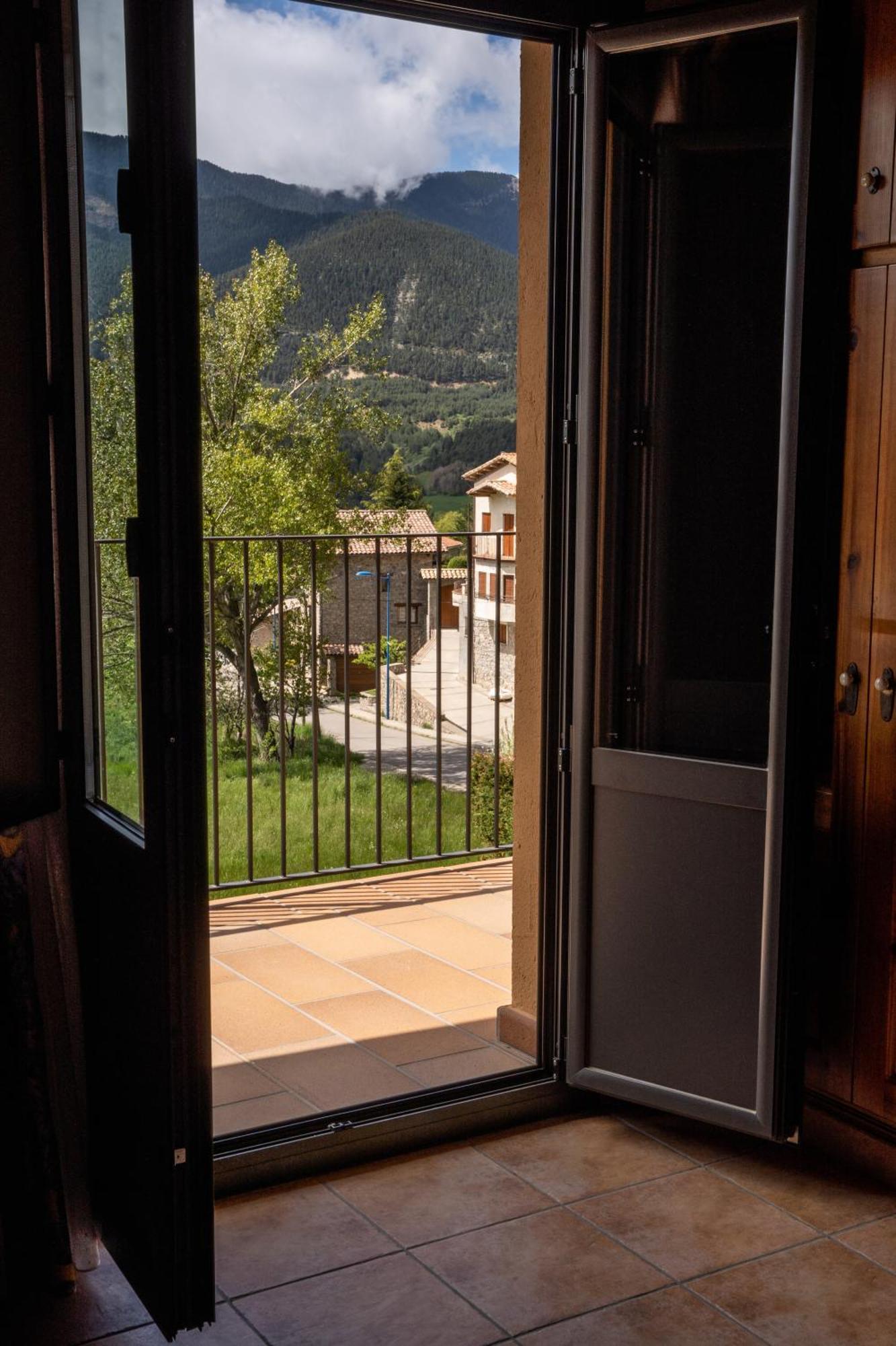 Hostal Cal Franciscó Gósol Exterior foto